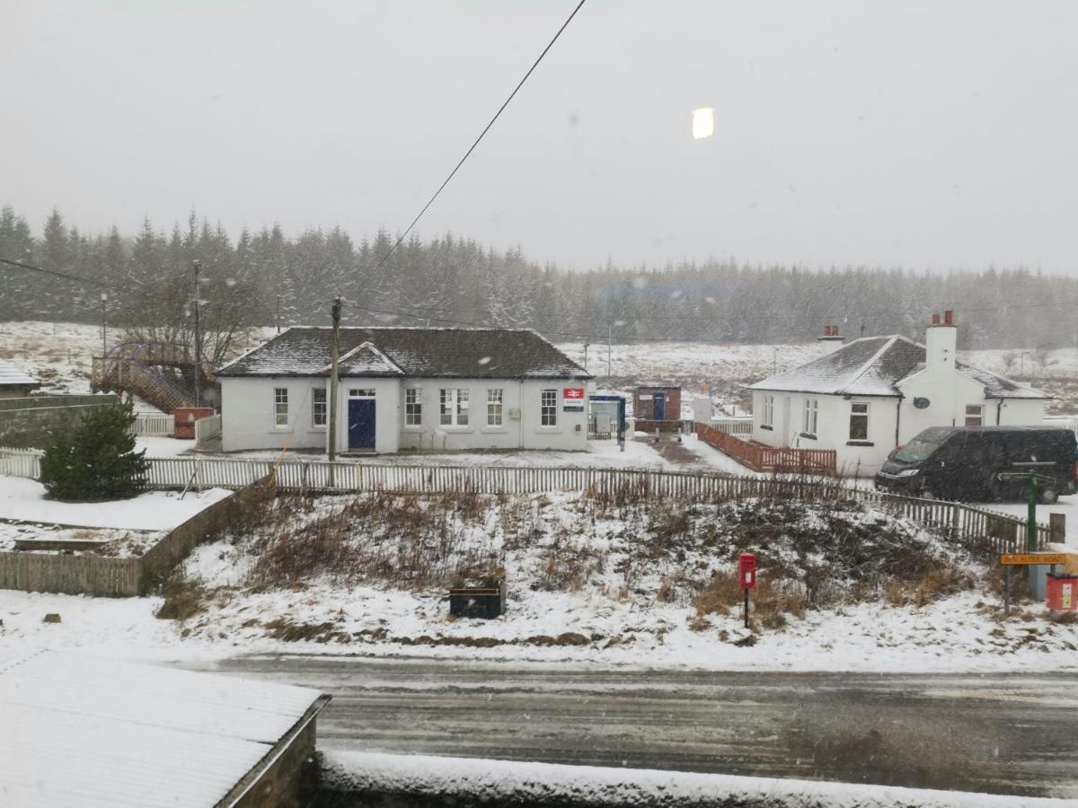 Dalwhinnie Old School Hostel Exterior foto